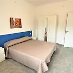 شقة Modern Flat With Outdoor Space بيبيوني