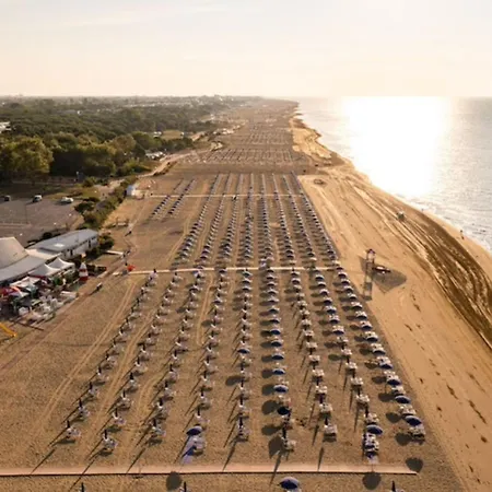 Modern Flat With Outdoor Space Apartment Bibione