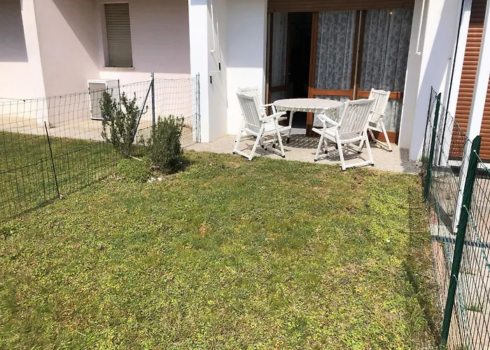 Modern Flat With Outdoor Space Lägenhet *